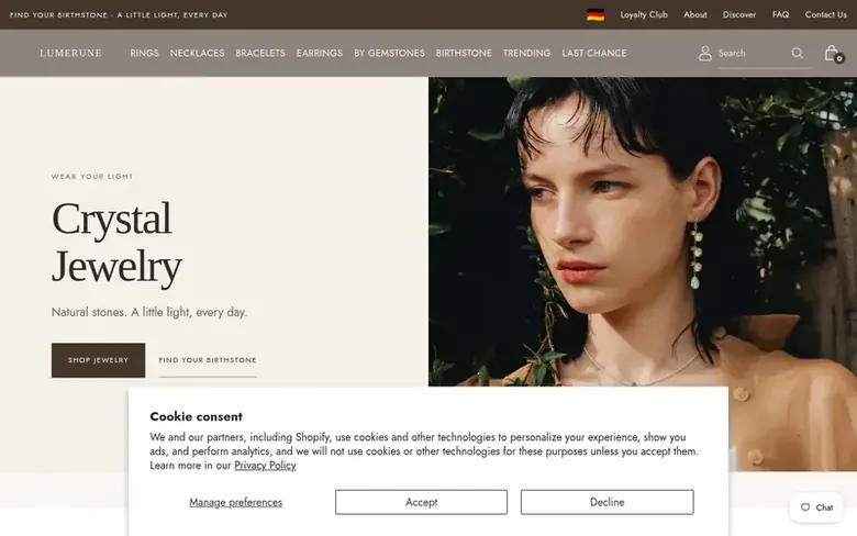 Screenshot of the LUMERUNE homepage